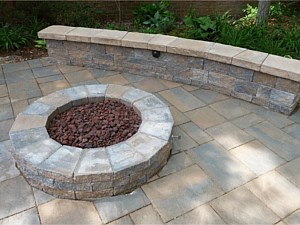 Fire Pits & Fireplaces