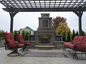 Fire Pits & Fireplaces