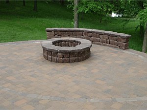 Fire Pits & Fireplaces