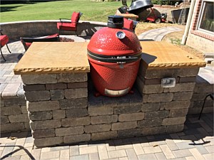 Outdoor Kitchens & Grills