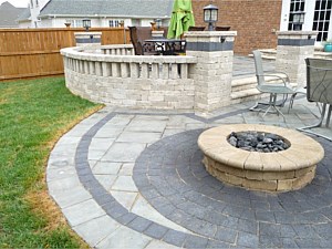 Fire Pits & Fireplaces